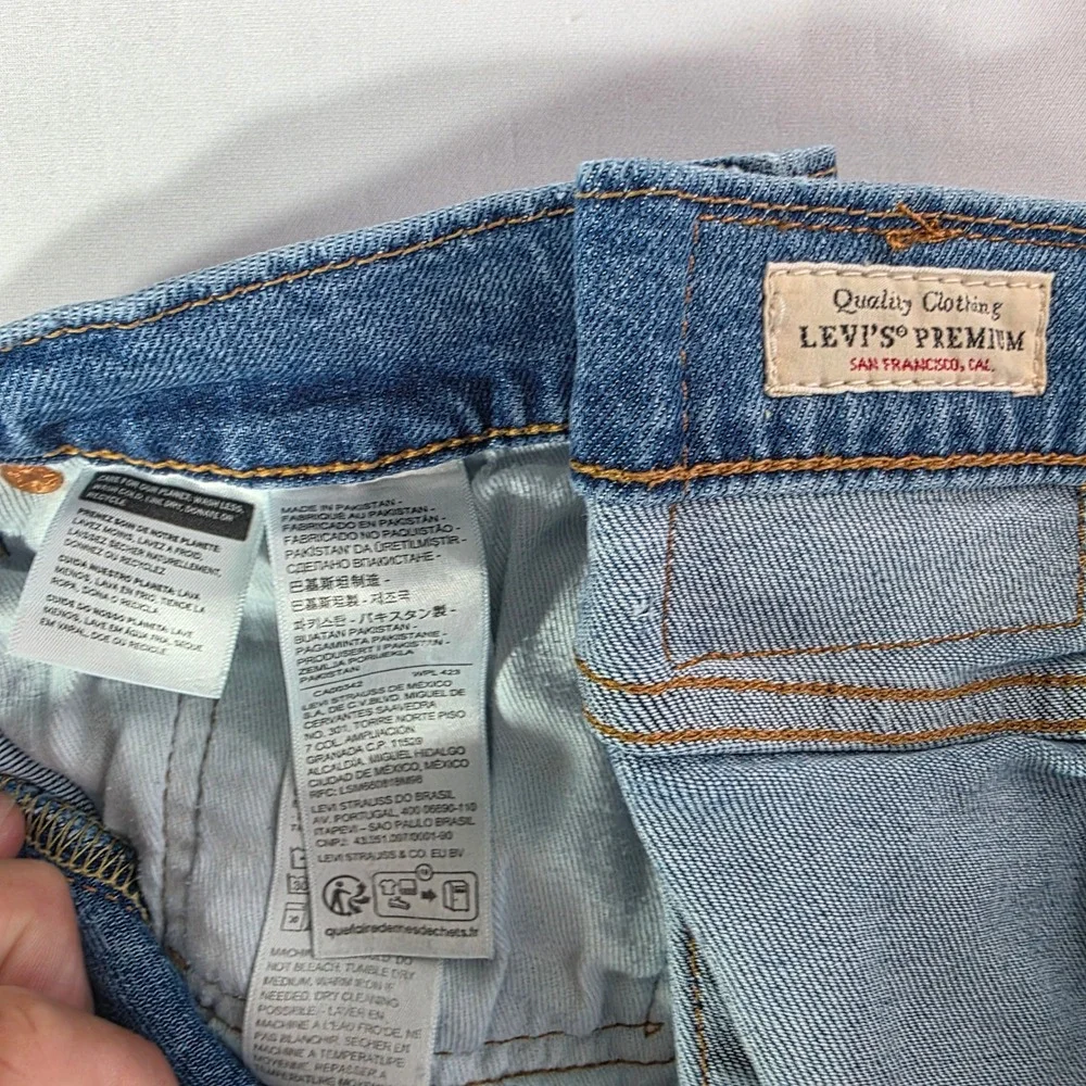 Levis 541 Athletic Taper Jeans Mens 36x28 Medium Wash Blue Denim BIG E